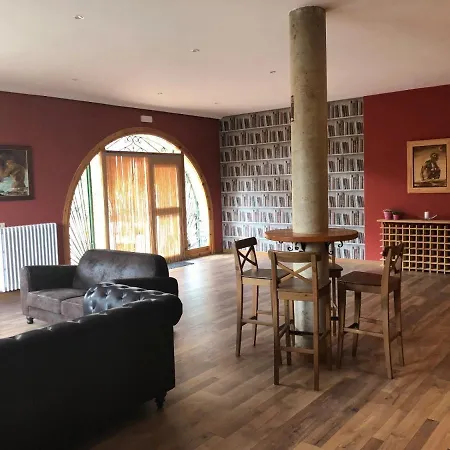 Hospederia Casa Martell داروكا